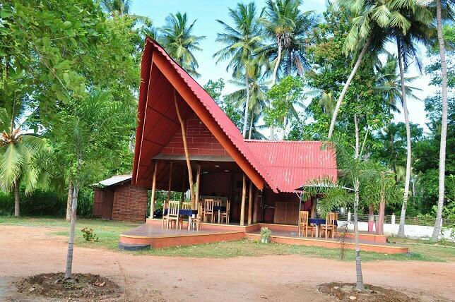 Aliya Pink France Guesthouse Habarana Exterior photo